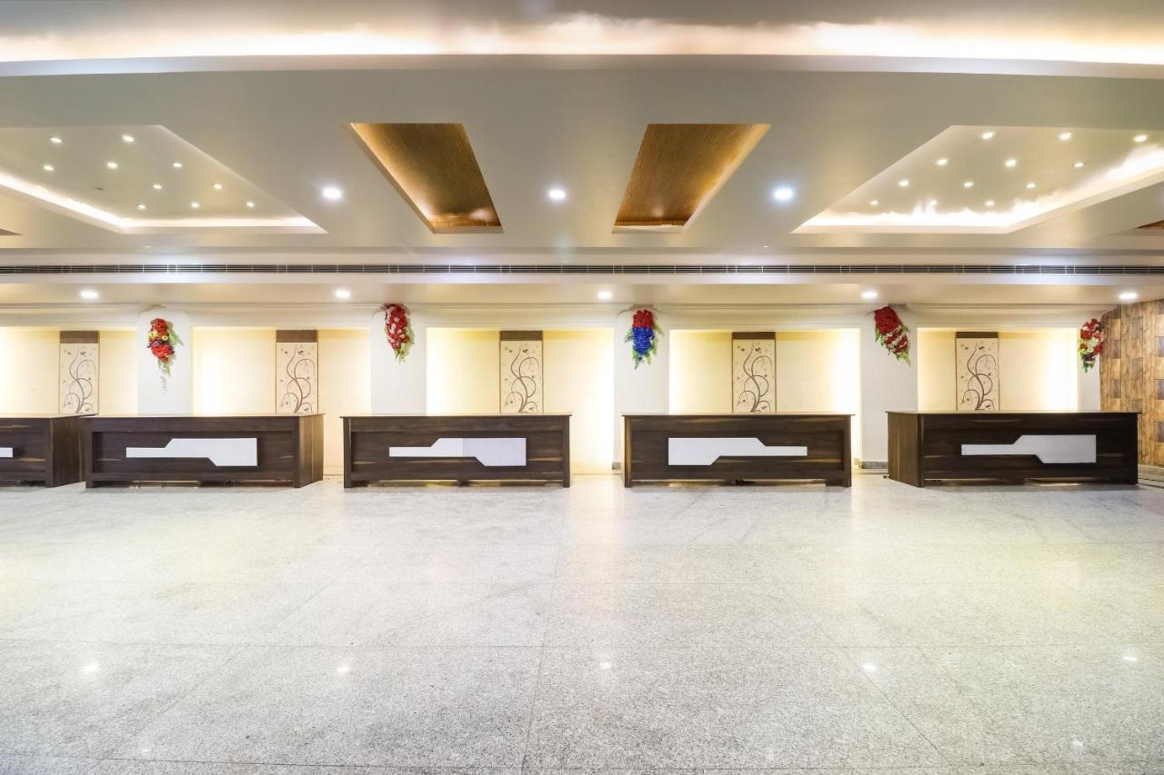 Capital O 15422 Shiva Inn أوناو المظهر الخارجي الصورة