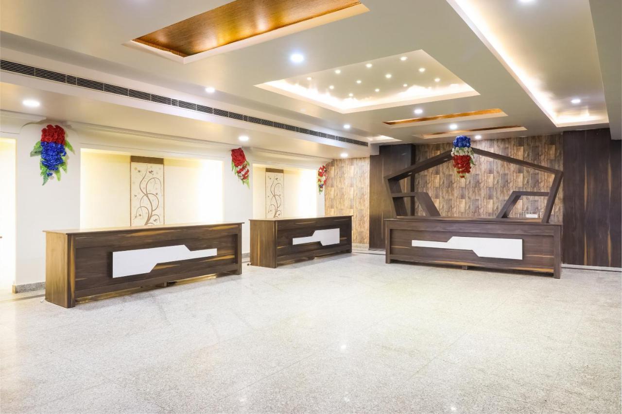 Capital O 15422 Shiva Inn أوناو المظهر الخارجي الصورة