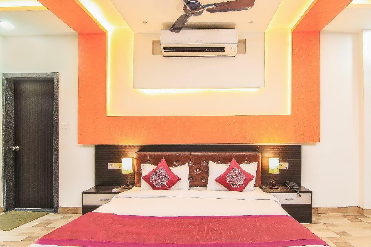 Capital O 15422 Shiva Inn أوناو المظهر الخارجي الصورة