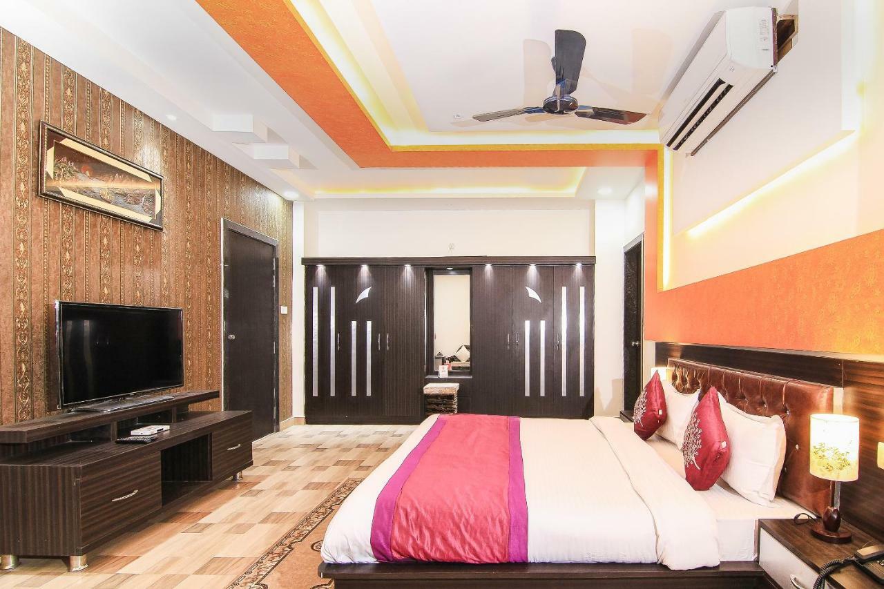 Capital O 15422 Shiva Inn أوناو المظهر الخارجي الصورة