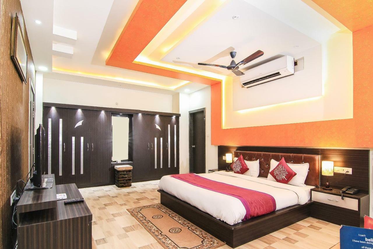 Capital O 15422 Shiva Inn أوناو المظهر الخارجي الصورة