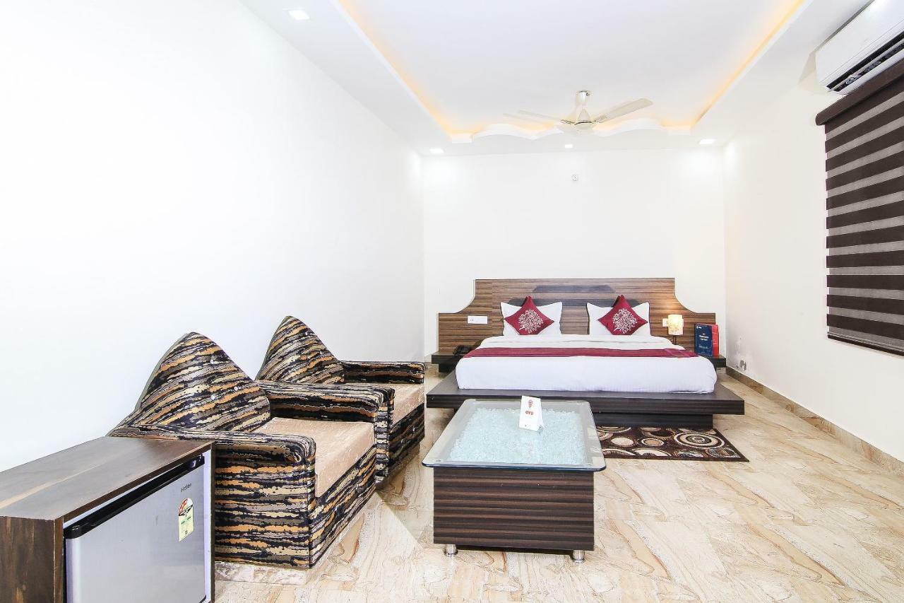 Capital O 15422 Shiva Inn أوناو المظهر الخارجي الصورة