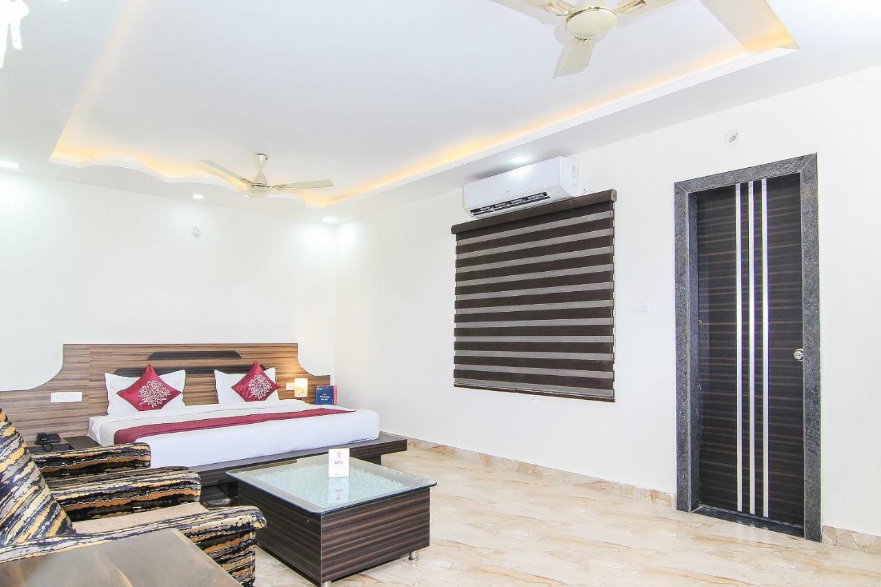Capital O 15422 Shiva Inn أوناو المظهر الخارجي الصورة