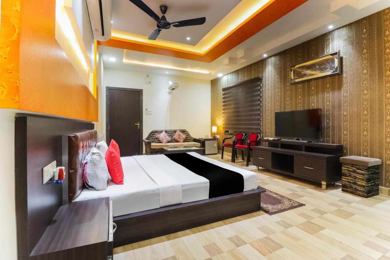 Capital O 15422 Shiva Inn أوناو المظهر الخارجي الصورة